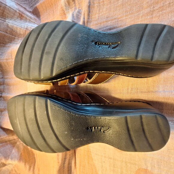 Clarks buckle sandal Tan and Red 8M - Picture 6 of 7